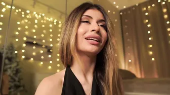 holayoula recorded nude video 428102
