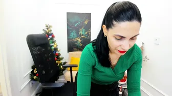 Allayerty nonude - 06-Dec-25
