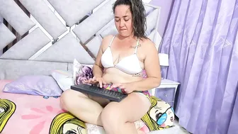 Celestesexx_ posing on webcam 06-Dec-25