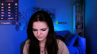 mikameovv 18 live webcam show