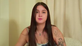 christinamilton posing on cam (12-06-2025)