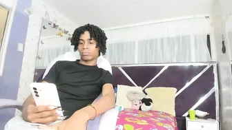 Santy_bigcock_01 07-Dec-2025