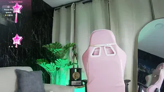 Emily_foxx01 sex cam 12/07/2025