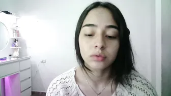 Aineangeel on webcam 07-Dec-25