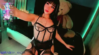 Alicebby_bigcock19 naked on cam 12-07-2025