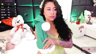 Tamaraleen premium porn posing on cam