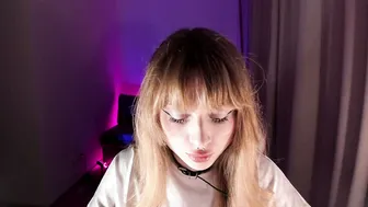 Mnepohhh smalltits - 12-07-2025