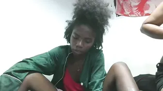 aangevelo nude live on cam