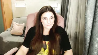 Helgamun new posing on cam
