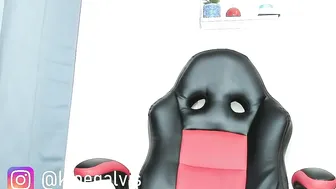 kloe_squirts (12/08/2025)