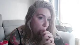 tattoobbgirl bigass on webcam