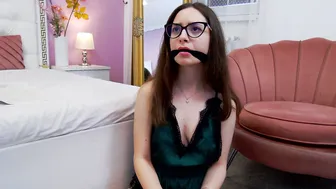 _lenapaul_ lesbian 12-09-2025