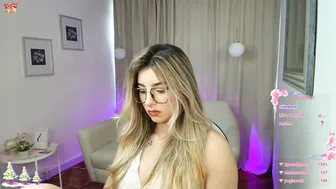 rousee_v recorded nude video 439937