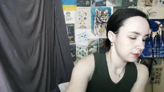 veryveryvery_shy cam 06-04-2025