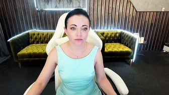 dafni_mon milf - 06-04-2025