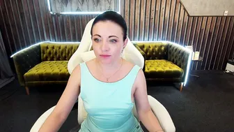 dafni_mon milf - 06-04-2025