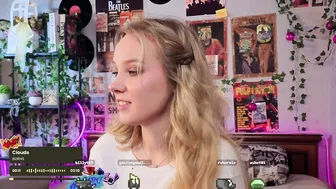 darleneferran blonde camvideo
