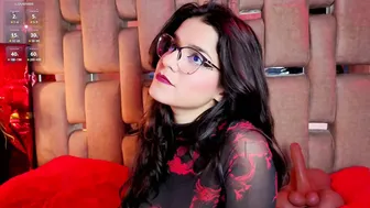 Valeriekay_ (12-10-2025) posing on webcam