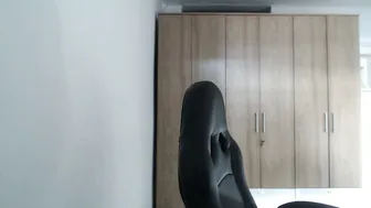 Roxanalove7 posing on cam (12/09/2025)