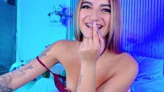 _aitana_011 webcam 10 December 2025