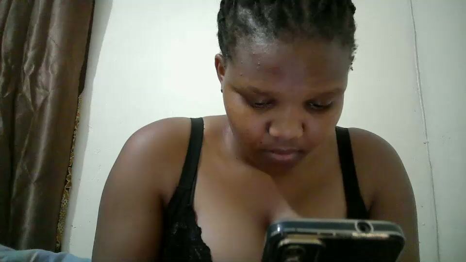 Cuteebony2 nude chat (12/10/2025)