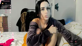 lisa__johnson porn cam 12-10-2025