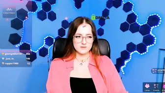 kim_classy live cam show 12-10-2025