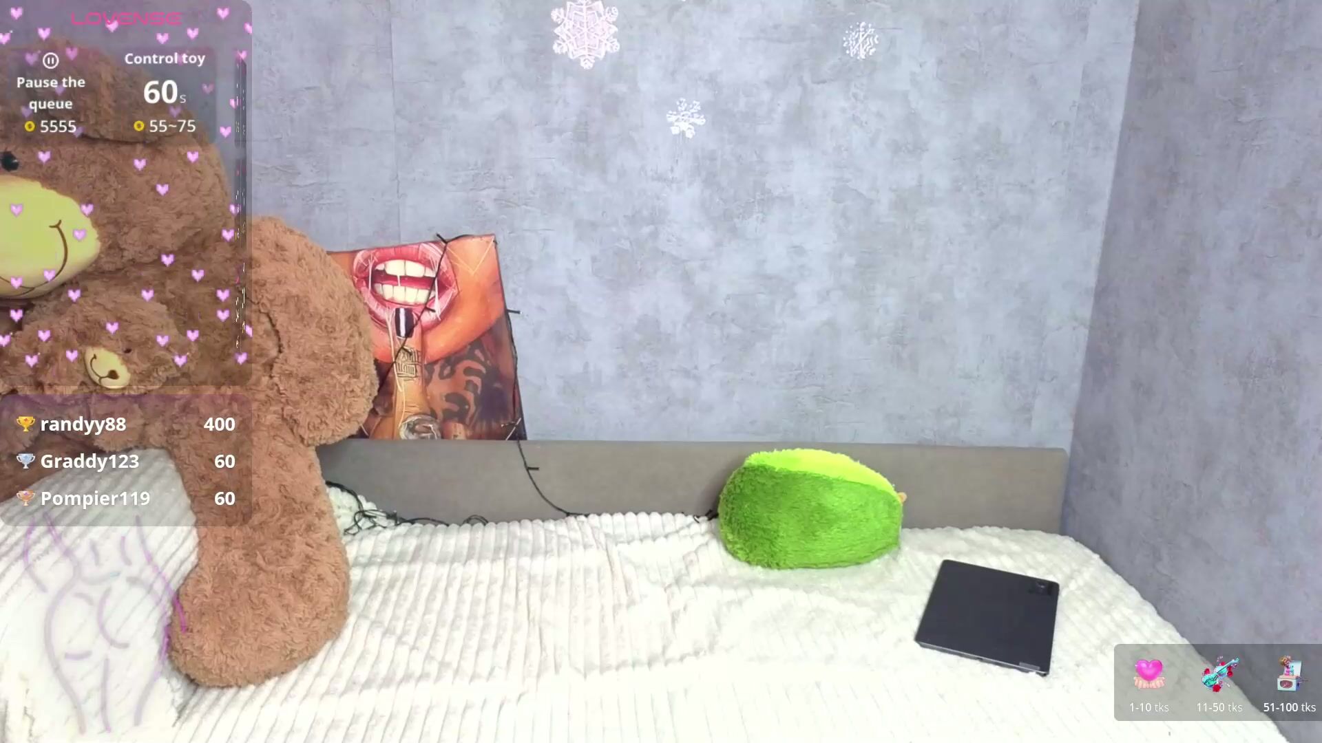 hellen__moore cam show (12/10/2025)