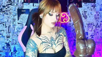 tamaracampell posing on cam 10-Dec-2025