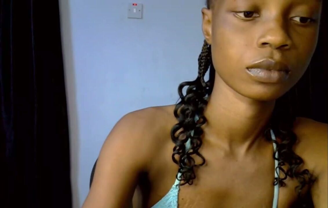 slim_petitqueen free porn video (12/10/2025)