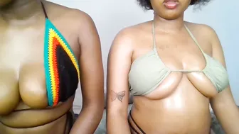 hunnytease 12/10/2025 petite