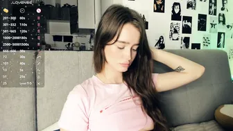 alivialovely (12-10-2025)