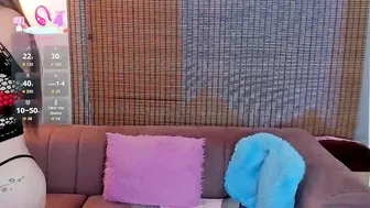 Ariana_cross_ feet 12/10/2025