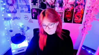 Margaret_red live cam video (12/10/2025)