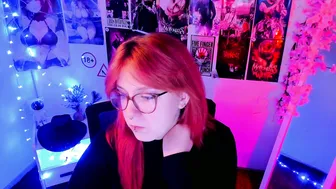 Margaret_red live cam video (12/10/2025)