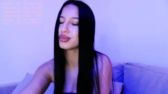 delly_love live cam video 12/11/2025