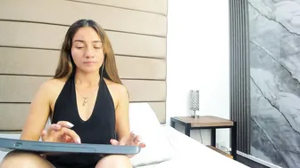 isaa_stone hot live cam video - 12/11/2025