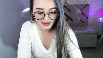 Iris_bell_ch porn chat (12-11-2025)