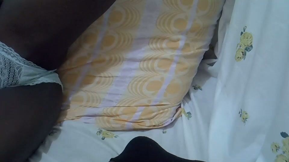 Cuttey_slim posing on cam 12-11-2025