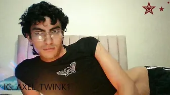 Axellatino_ teen porn chat video