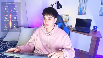 arontroy_wi recorded nude video 447508