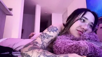 pink_quarz 11 December 2025 on webcam