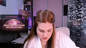 libra_mia on webcam 11 December 2025