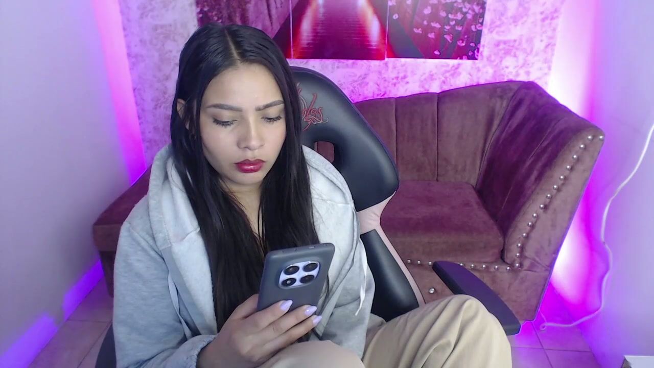 ariana_miller_m lovense 12/11/2025
