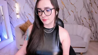 Sarahrhodes_ hot amateur video 12/11/2025