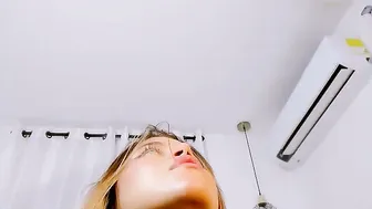 Zaira_luxee interactivetoy sex cam