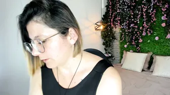 sarahdeyvis (12/11/2025) show