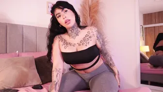 Curvyliciouss 11-Dec-2025