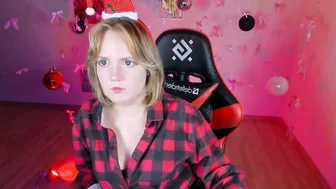 Madeline_doll xxx chat (12-12-2025)