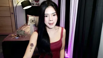 naughtygirl18x asian 12 December 2025